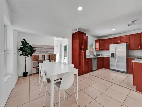 2461 SW 16th Court Fort Lauderdale FL 33312