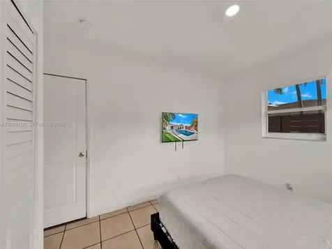 2461 SW 16th Court Fort Lauderdale FL 33312