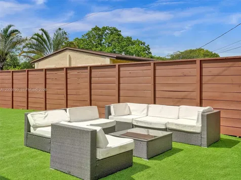 2461 SW 16th Court Fort Lauderdale FL 33312