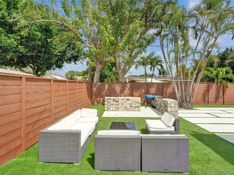 2461 SW 16th Court Fort Lauderdale FL 33312