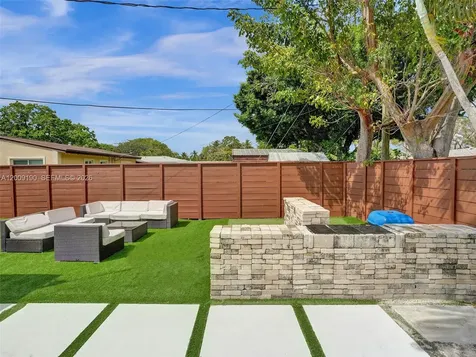 2461 SW 16th Court Fort Lauderdale FL 33312