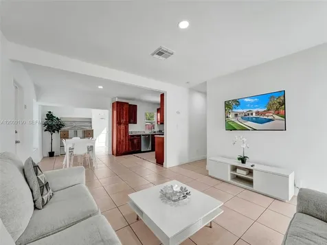 2461 SW 16th Court Fort Lauderdale FL 33312