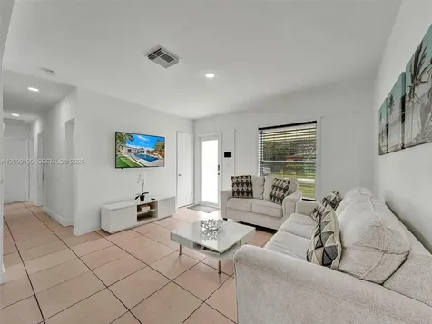2461 SW 16th Court Fort Lauderdale FL 33312