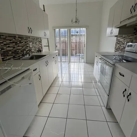 21215 NE 9th Court Miami FL 33179