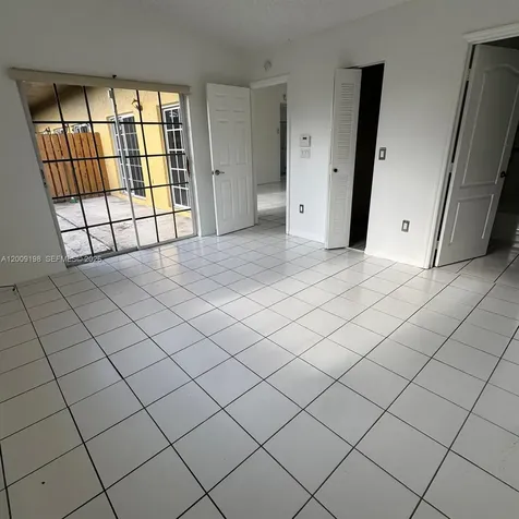 21215 NE 9th Court Miami FL 33179