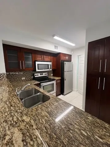 520 SW 111th Avenue Pembroke Pines FL 33025