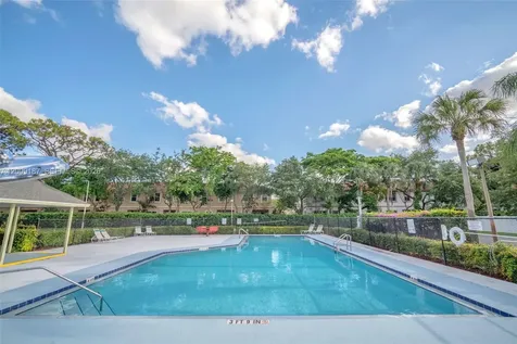 5040 W Willow Pond Road W West Palm Beach FL 33417