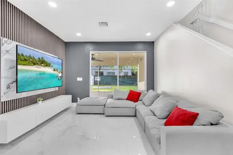 5040 W Willow Pond Road W West Palm Beach FL 33417
