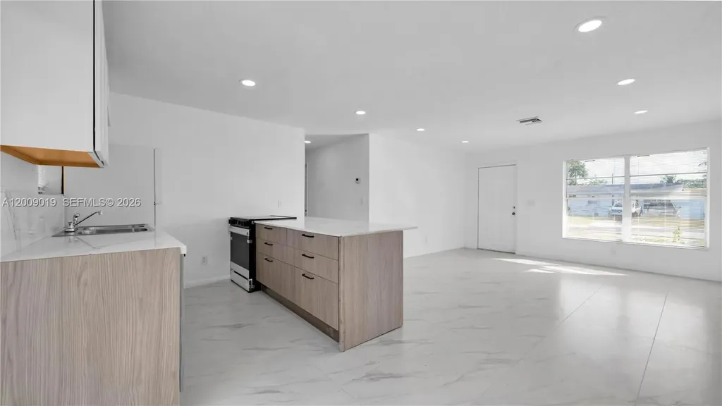 4285 SW 48th Court Dania Beach FL 33314