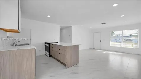 4285 SW 48th Court Dania Beach FL 33314