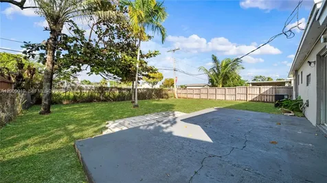 4285 SW 48th Court Dania Beach FL 33314