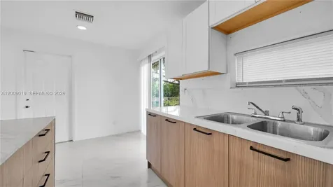 4285 SW 48th Court Dania Beach FL 33314