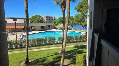 1101 Colony Point Circle Pembroke Pines FL 33026