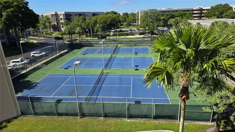 1101 Colony Point Circle Pembroke Pines FL 33026