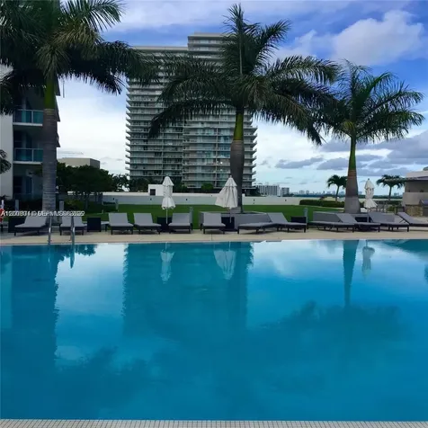 3301 NE 1 Avenue Miami FL 33137