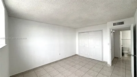 666 W 81st Street Hialeah FL 33014