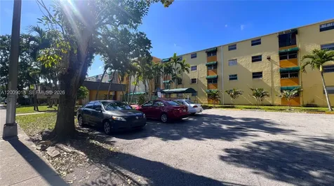 666 W 81st Street Hialeah FL 33014