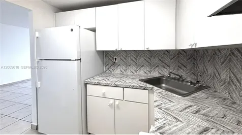 666 W 81st Street Hialeah FL 33014