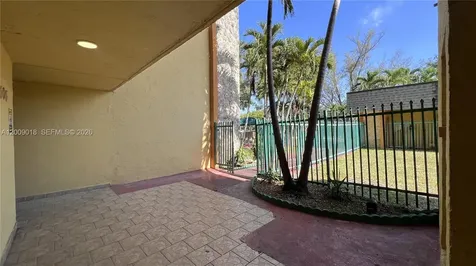 666 W 81st Street Hialeah FL 33014