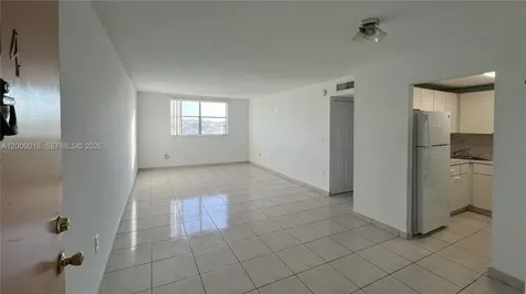 666 W 81st Street Hialeah FL 33014