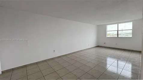 666 W 81st Street Hialeah FL 33014