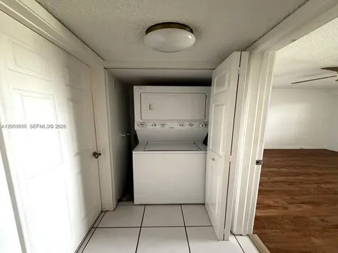 1400 SW 124th Terrace Pembroke Pines FL 33027