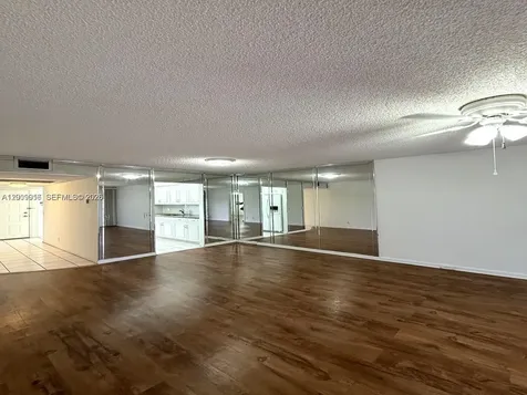 1400 SW 124th Terrace Pembroke Pines FL 33027