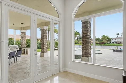14370 Jockey Circle N Davie FL 33330