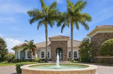 14370 Jockey Circle N Davie FL 33330