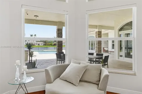 14370 Jockey Circle N Davie FL 33330
