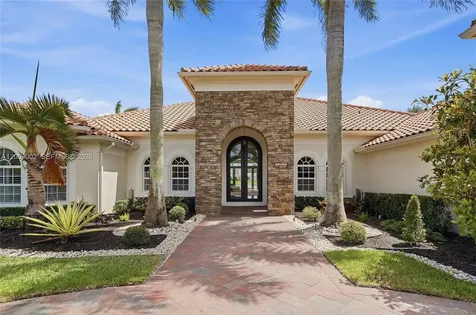 14370 Jockey Circle N Davie FL 33330