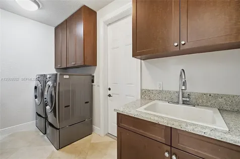 14370 Jockey Circle N Davie FL 33330