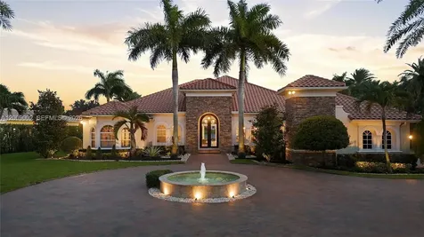 14370 Jockey Circle N Davie FL 33330