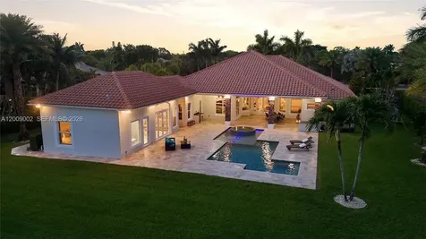 14370 Jockey Circle N Davie FL 33330