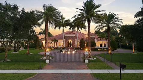 14370 Jockey Circle N Davie FL 33330