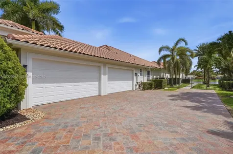 14370 Jockey Circle N Davie FL 33330