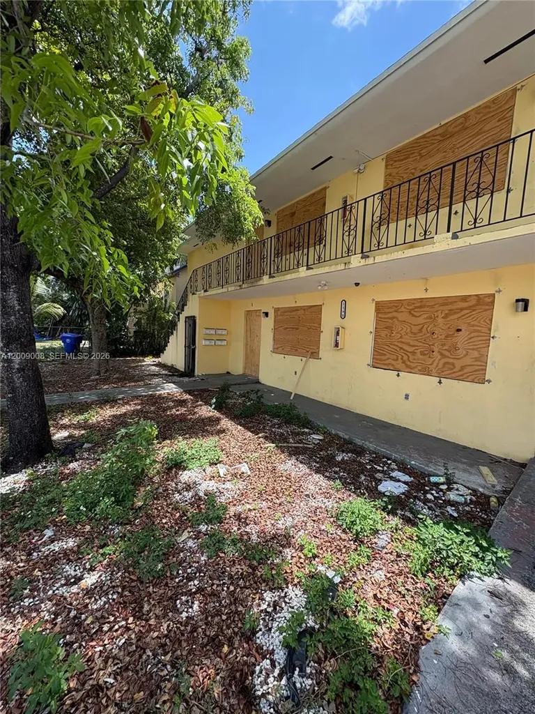 1198 NW 61st Street Miami FL 33127