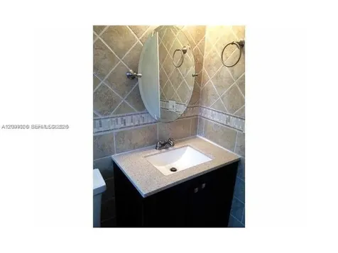 4163 SW 67th Avenue Davie FL 33314