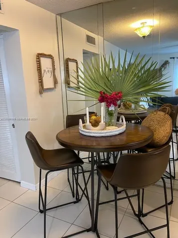 4163 SW 67th Avenue Davie FL 33314