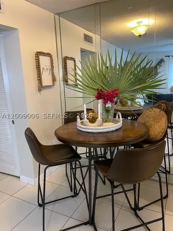 4163 SW 67th Avenue Davie FL 33314