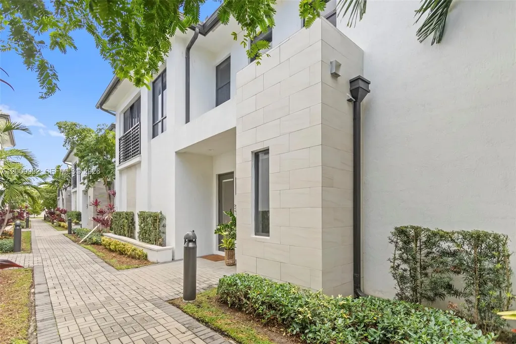8249 NW 46th Street Doral FL 33166