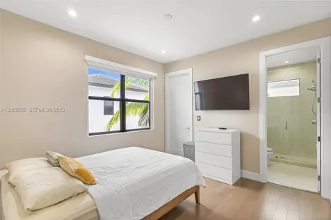 8249 NW 46th Street Doral FL 33166