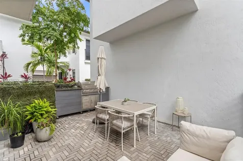 8249 NW 46th Street Doral FL 33166
