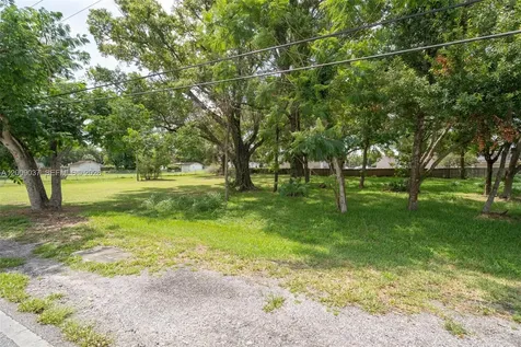 5574 Old Cheney Highway Orlando FL 32807