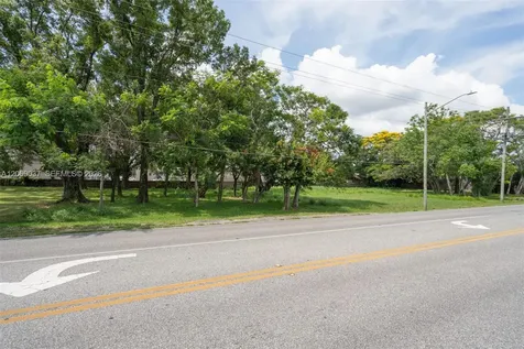 5574 Old Cheney Highway Orlando FL 32807