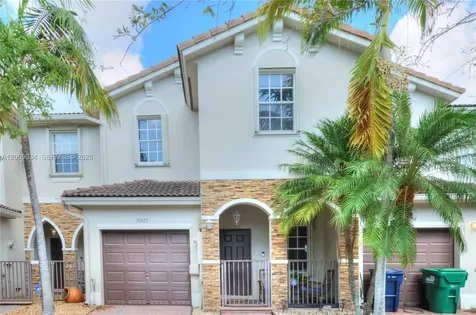 22472 SW 89th Path Cutler Bay FL 33190