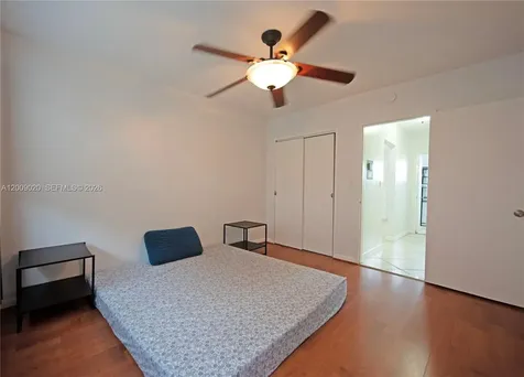 2250 Bay Drive Miami Beach FL 33141