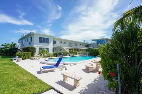 2250 Bay Drive Miami Beach FL 33141