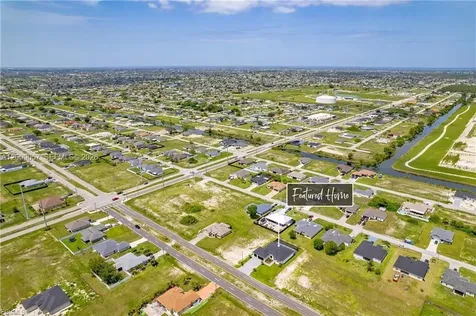 2422 Nelson Road N Cape Coral FL 33993