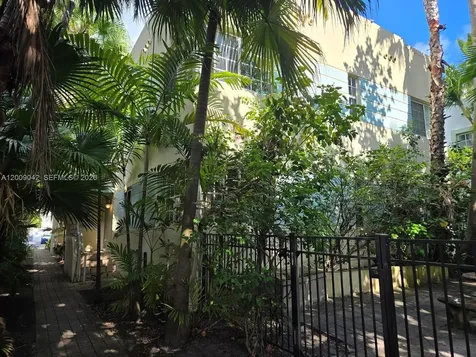 1219 Meridian Avenue Miami Beach FL 33139